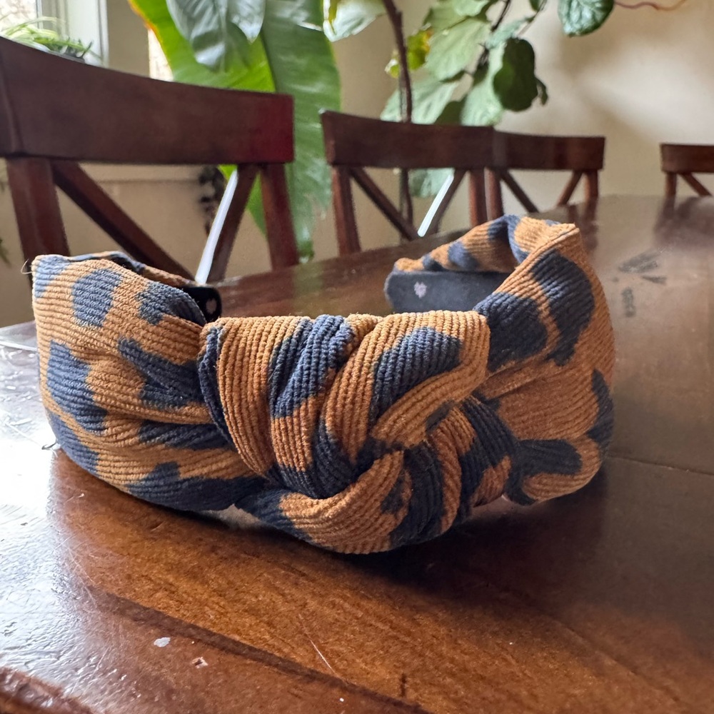 Lele Sadoughi - Leopard Knotted Headband